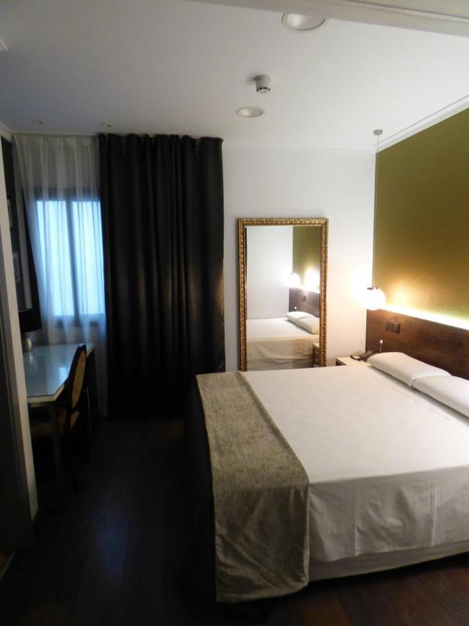 Moderno Hotel Barcelona Ngoại thất bức ảnh