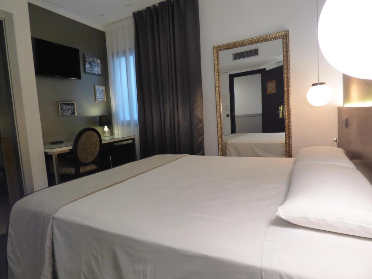 Moderno Hotel Barcelona Ngoại thất bức ảnh