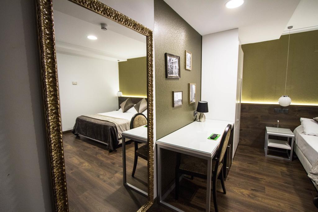 Moderno Hotel Barcelona Ngoại thất bức ảnh