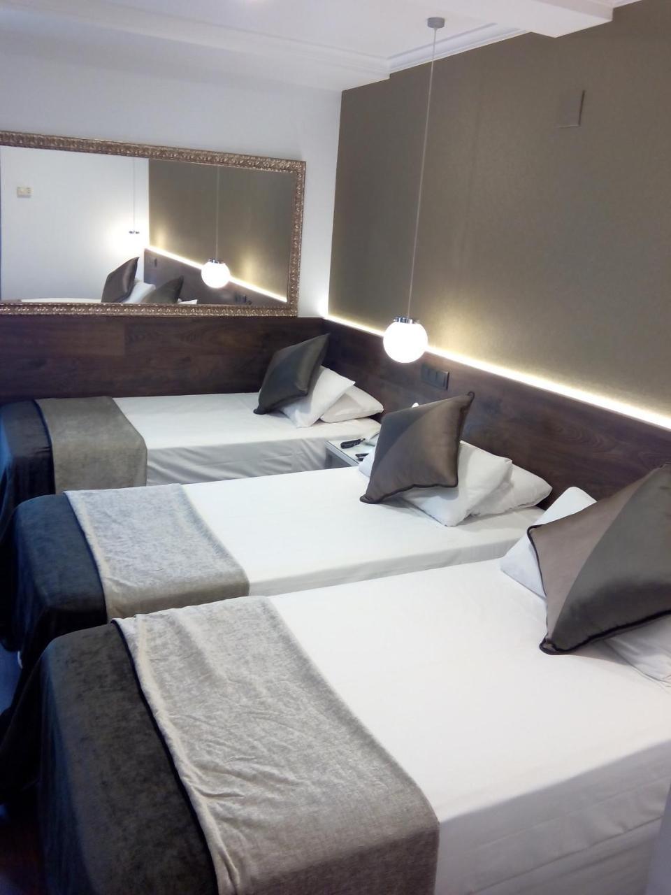 Moderno Hotel Barcelona Ngoại thất bức ảnh