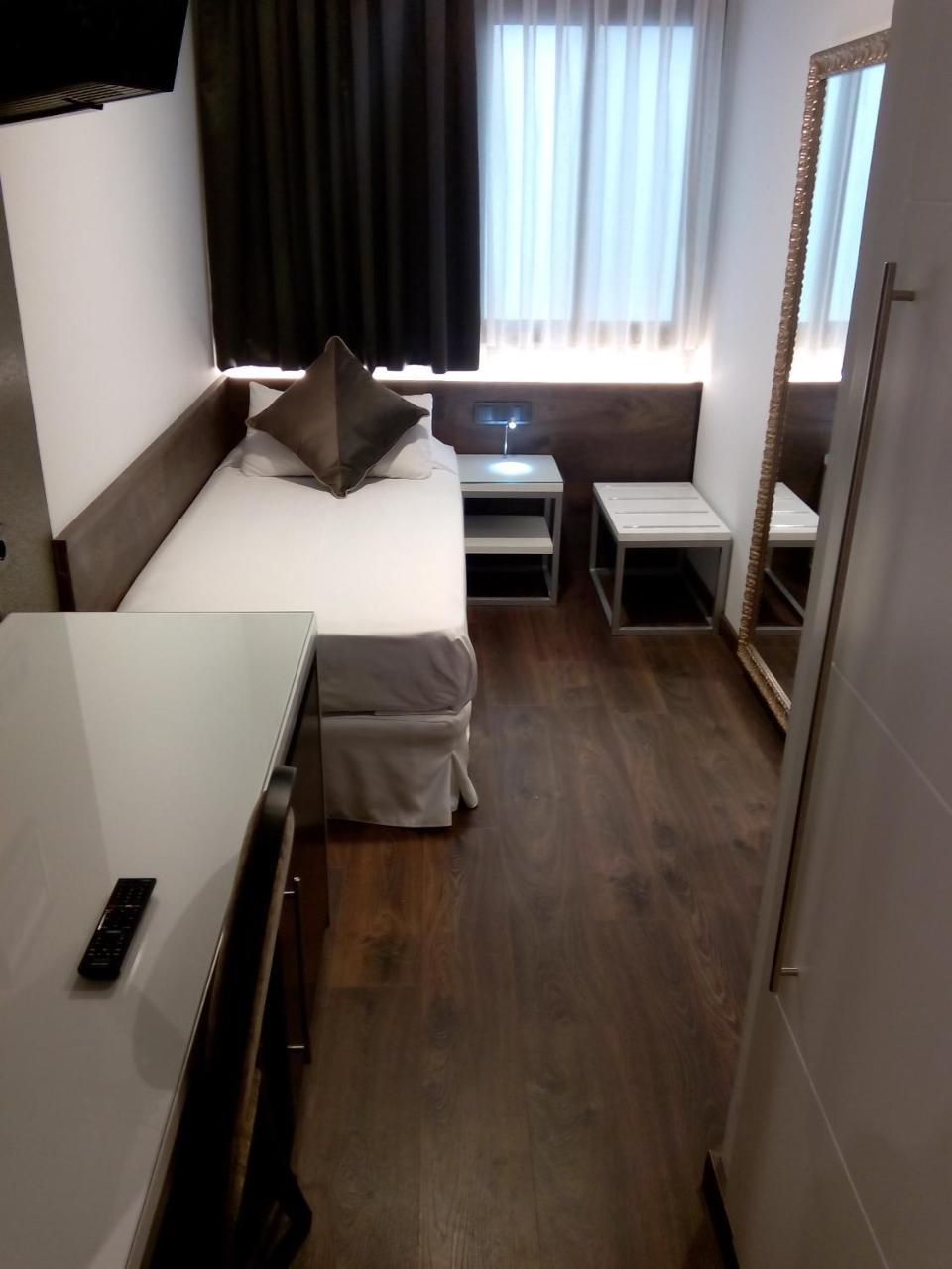 Moderno Hotel Barcelona Ngoại thất bức ảnh